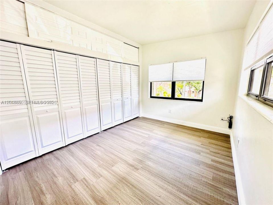 En Venta: $300,000 (2 camas, 2 baños, 990 Pies cuadrados)