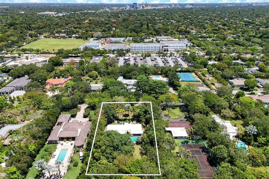 Active With Contract: $2,350,000 (3 beds, 3 baths, 1921 Square Feet)
