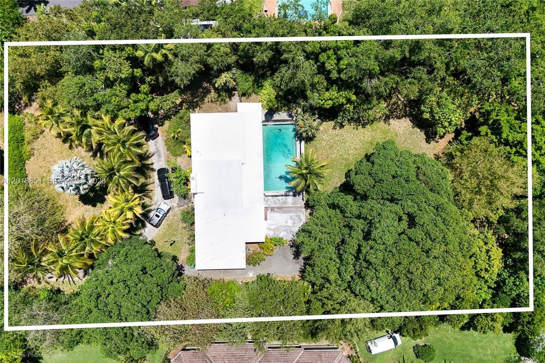 Active With Contract: $2,350,000 (3 beds, 3 baths, 1921 Square Feet)