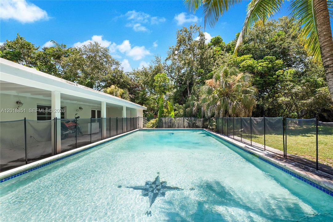 Active With Contract: $2,350,000 (3 beds, 3 baths, 1921 Square Feet)