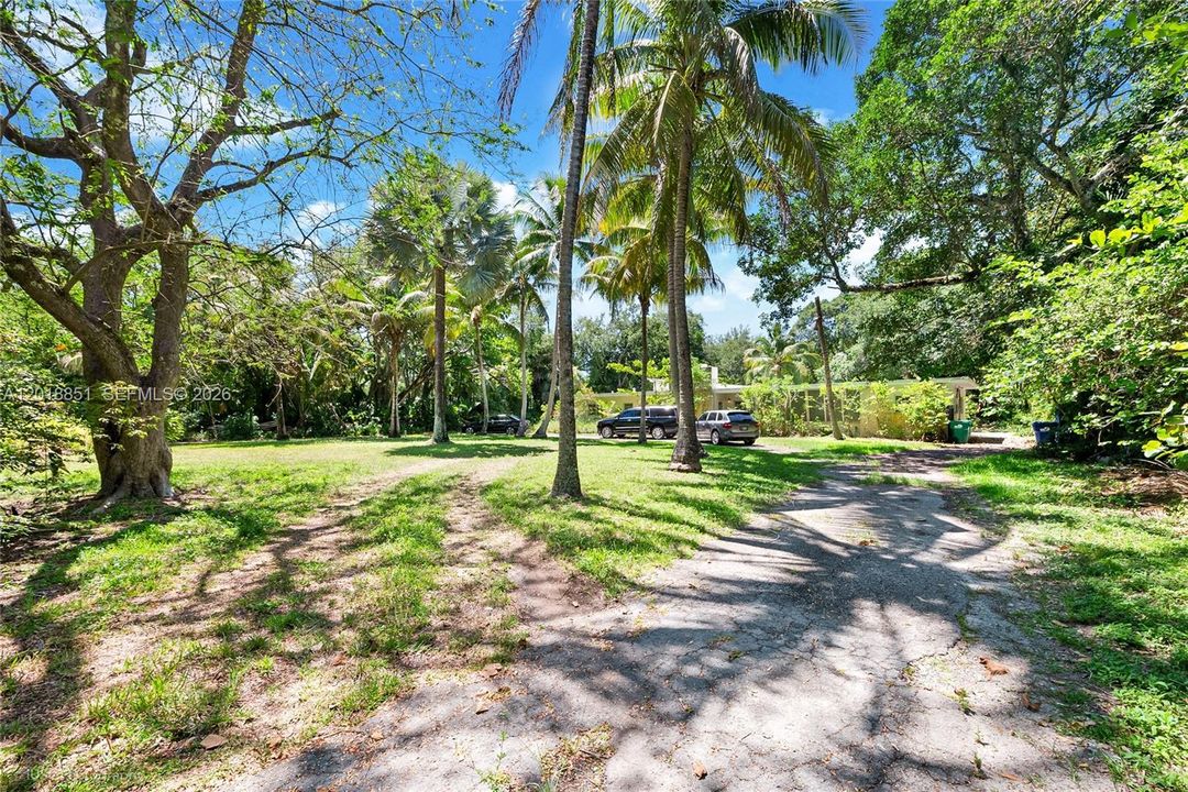 Active With Contract: $2,350,000 (3 beds, 3 baths, 1921 Square Feet)