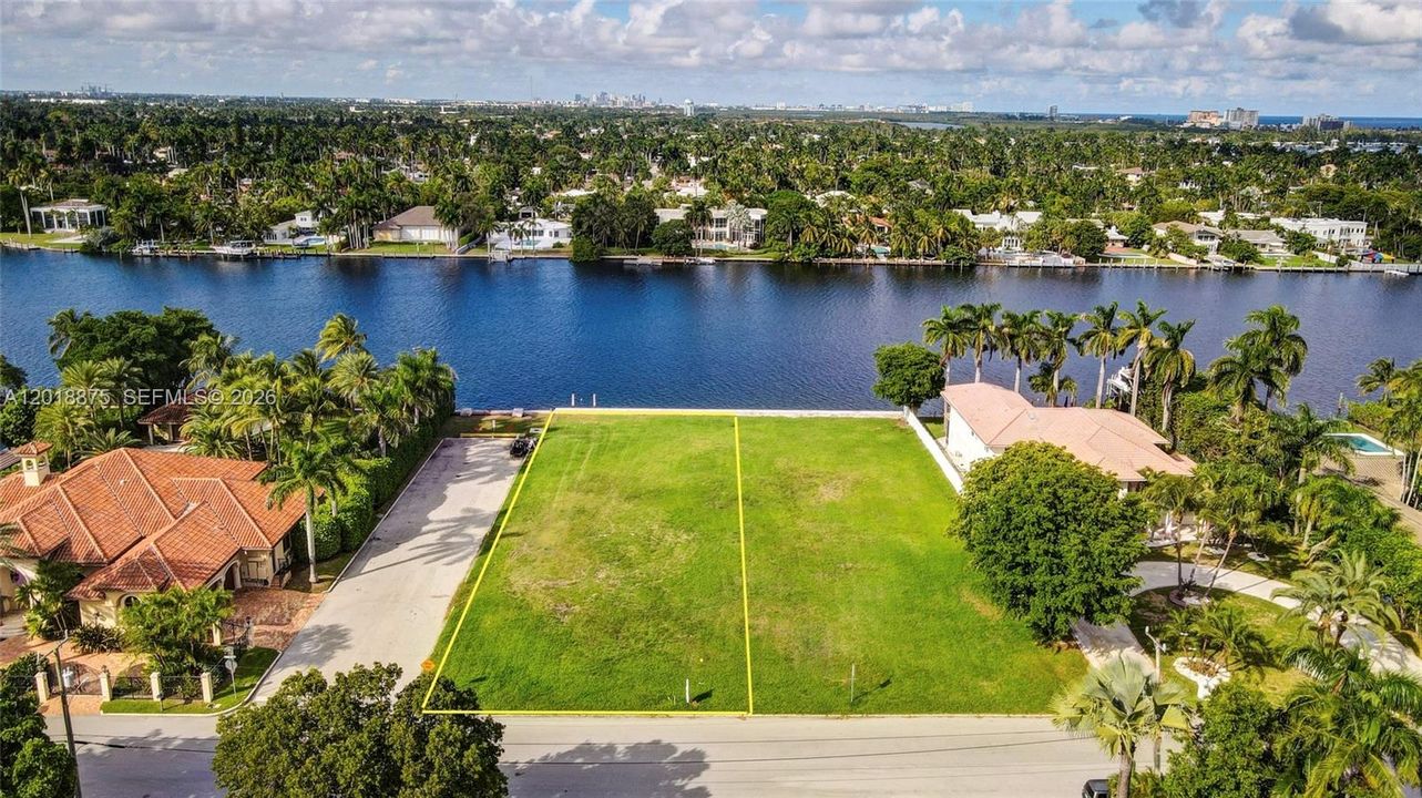 待售: $4,250,000 (0.40 acres)