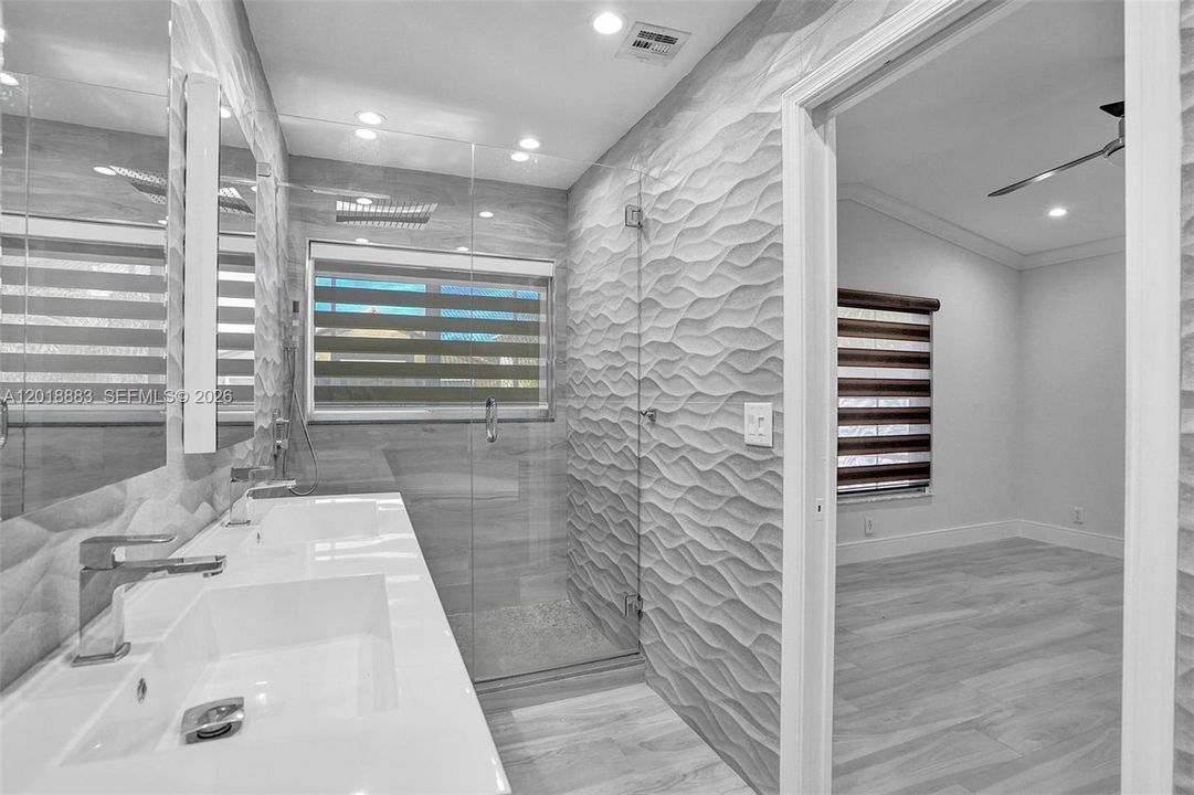 For Sale: $630,000 (4 beds, 2 baths, 1667 Square Feet)