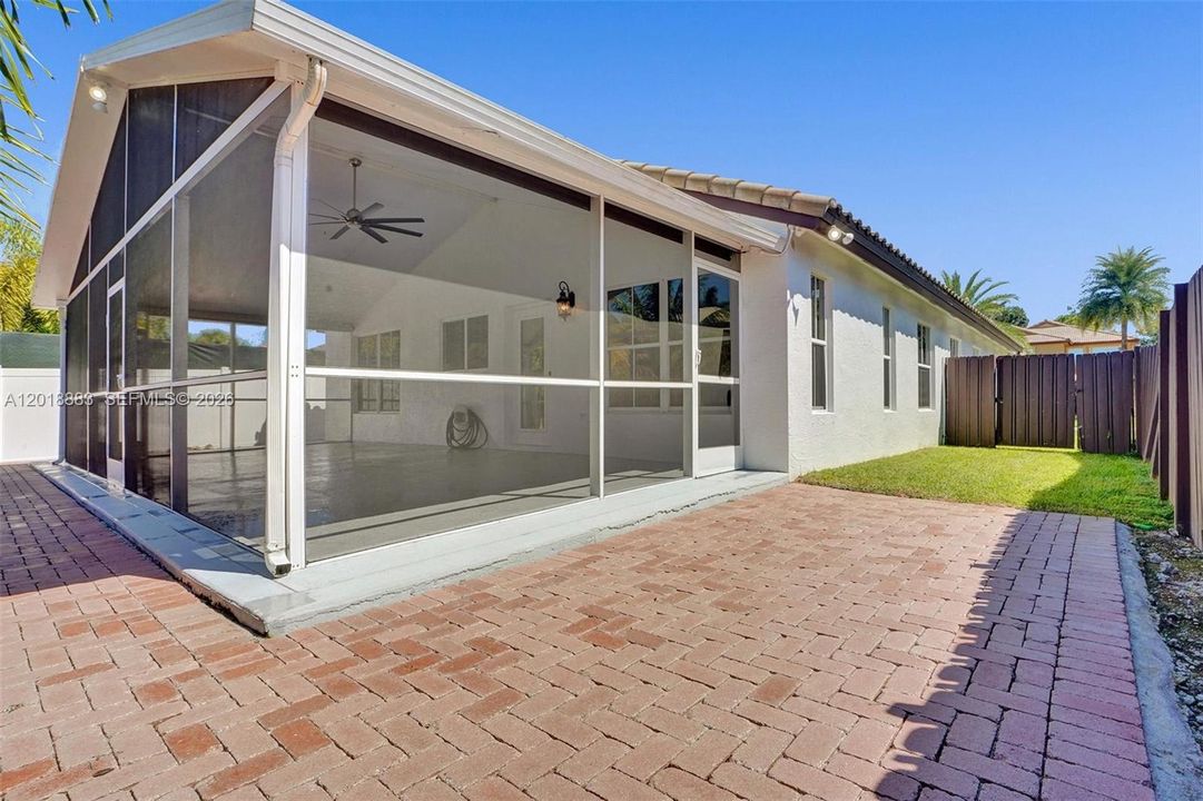For Sale: $630,000 (4 beds, 2 baths, 1667 Square Feet)