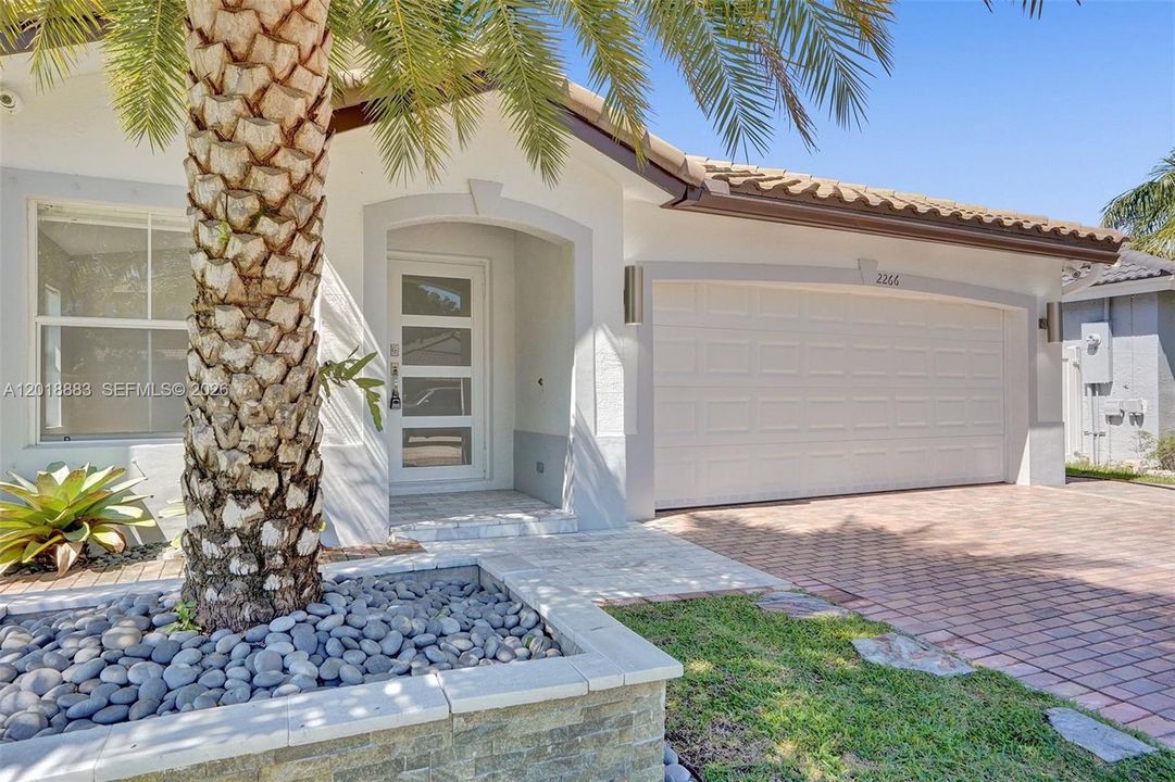 For Sale: $630,000 (4 beds, 2 baths, 1667 Square Feet)
