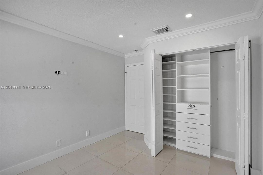 For Sale: $630,000 (4 beds, 2 baths, 1667 Square Feet)