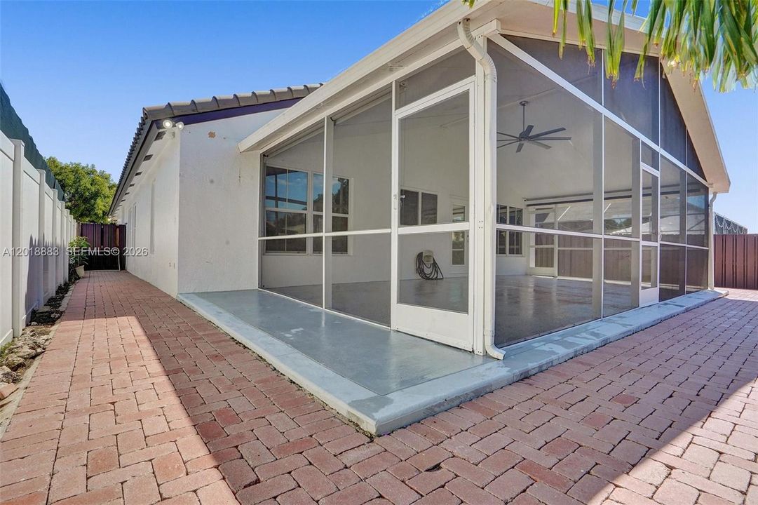 For Sale: $630,000 (4 beds, 2 baths, 1667 Square Feet)