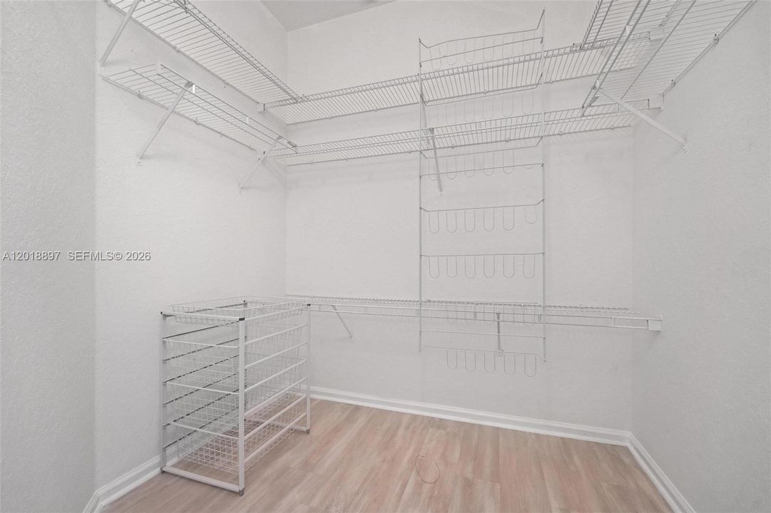 En Renta: $7,990 (4 camas, 3 baños, 3176 Pies cuadrados)