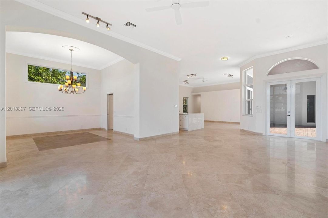 En Renta: $7,990 (4 camas, 3 baños, 3176 Pies cuadrados)