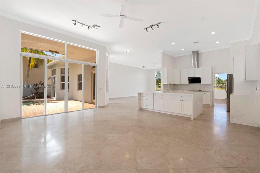 En Renta: $7,990 (4 camas, 3 baños, 3176 Pies cuadrados)