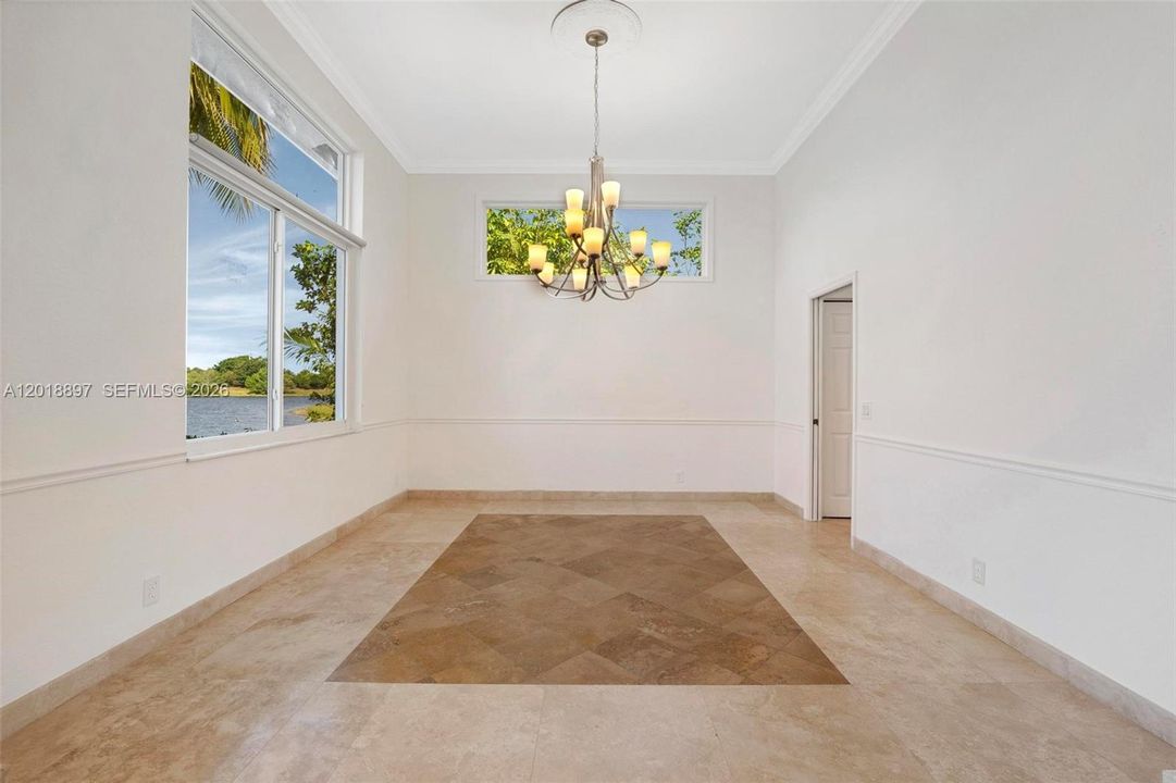 En Renta: $7,990 (4 camas, 3 baños, 3176 Pies cuadrados)