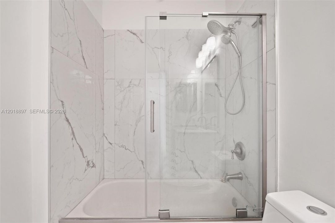 En Renta: $7,990 (4 camas, 3 baños, 3176 Pies cuadrados)