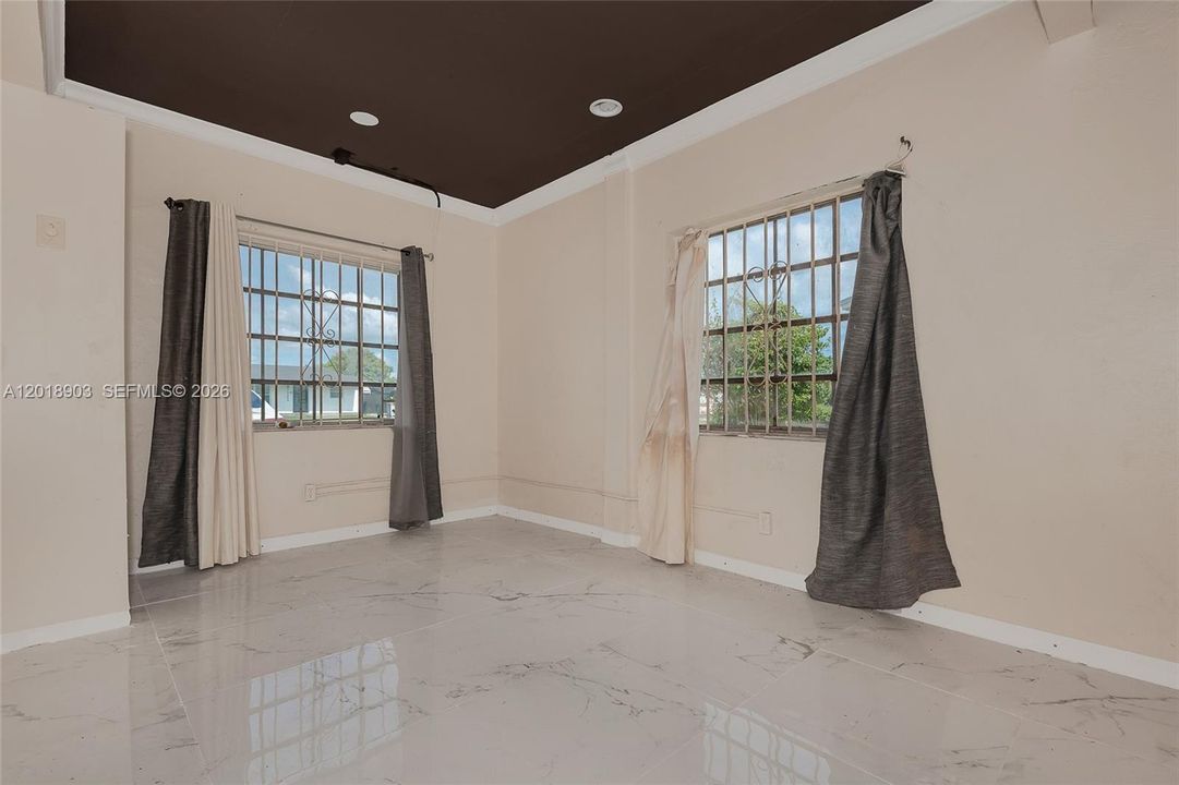 Active With Contract: $549,990 (3 beds, 2 baths, 1452 Square Feet)