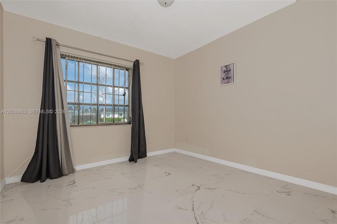 Active With Contract: $549,990 (3 beds, 2 baths, 1452 Square Feet)