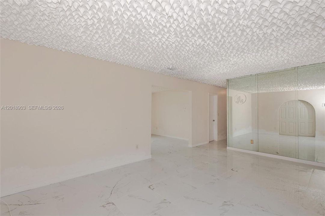 Active With Contract: $549,990 (3 beds, 2 baths, 1452 Square Feet)