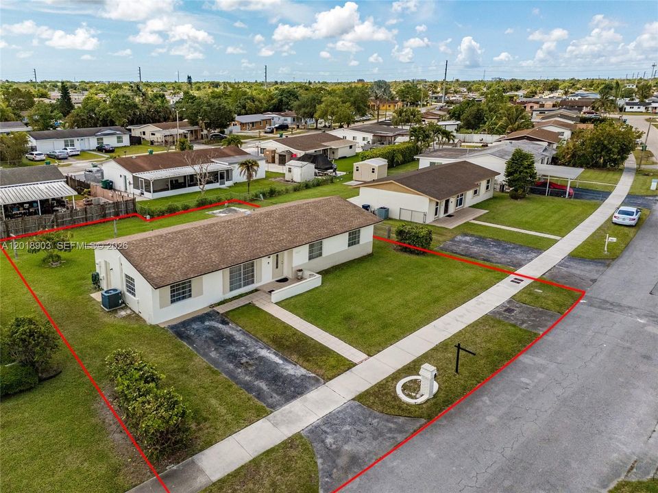 Active With Contract: $549,990 (3 beds, 2 baths, 1452 Square Feet)