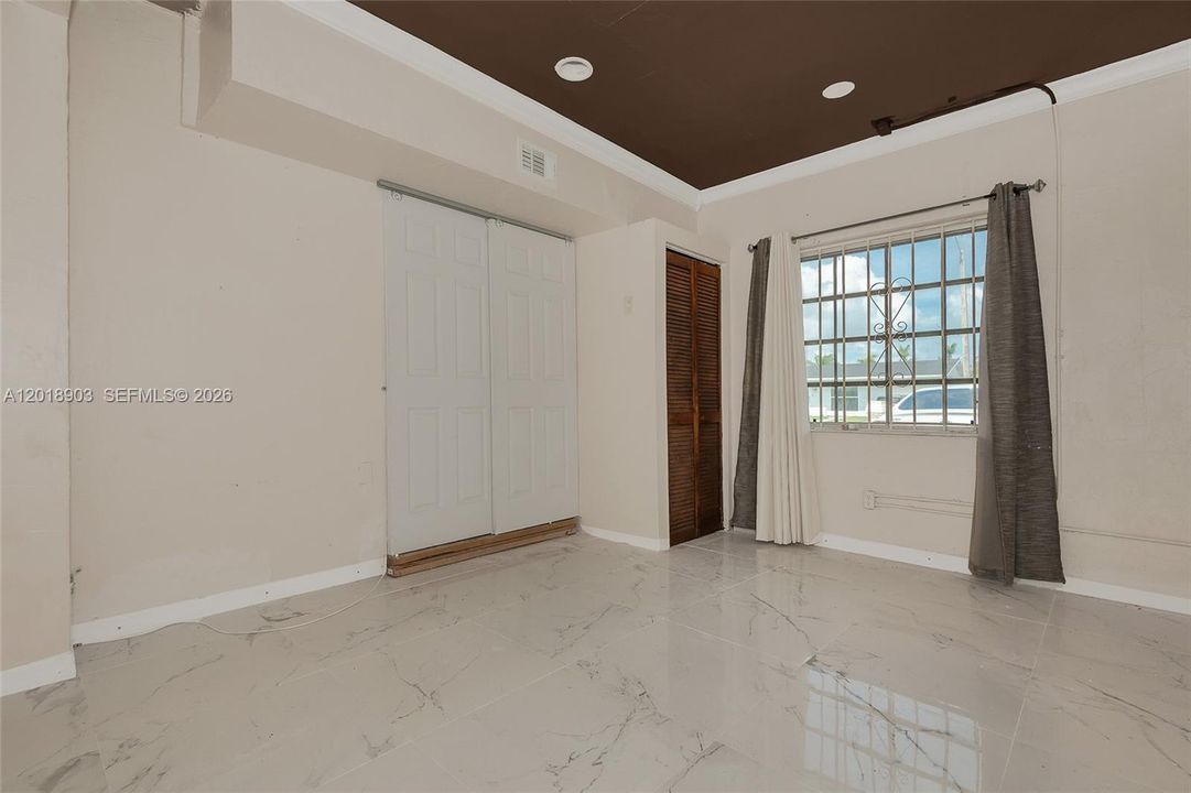 Active With Contract: $549,990 (3 beds, 2 baths, 1452 Square Feet)