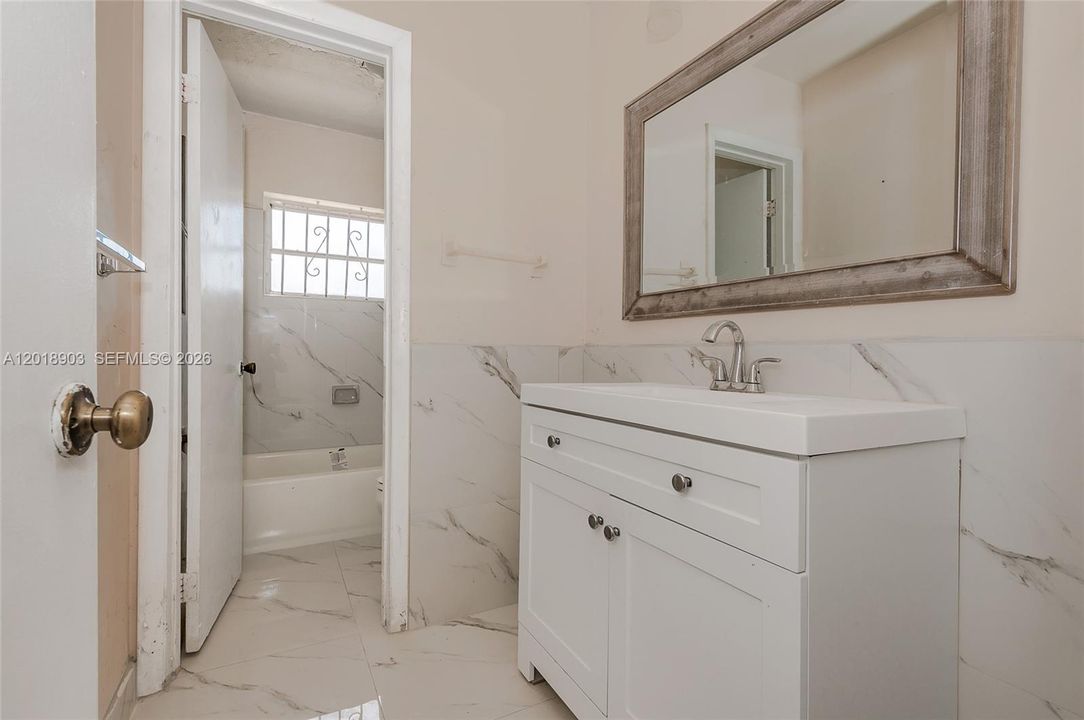 Active With Contract: $549,990 (3 beds, 2 baths, 1452 Square Feet)