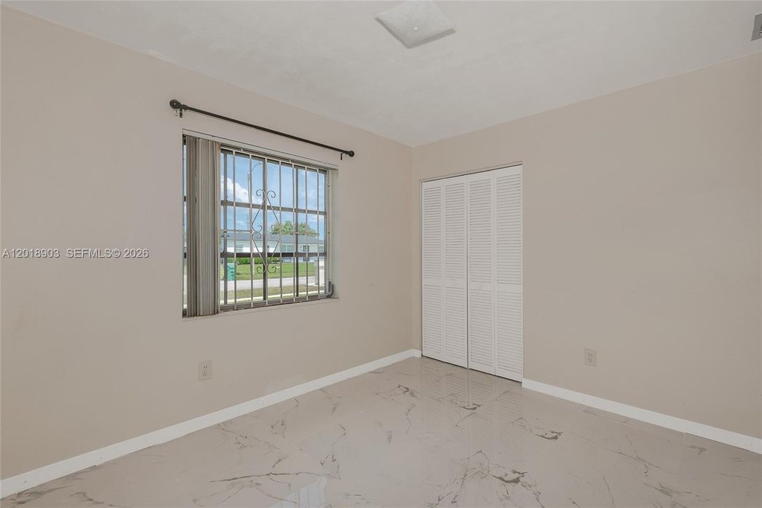 Active With Contract: $549,990 (3 beds, 2 baths, 1452 Square Feet)