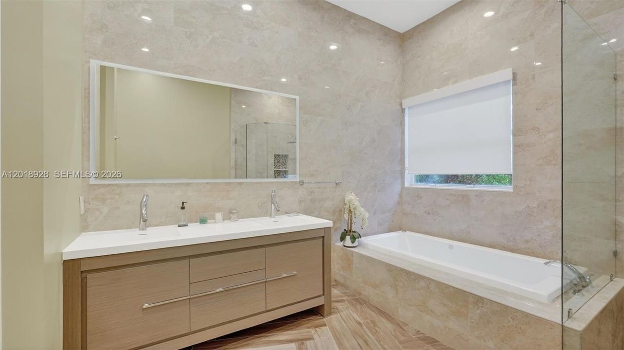 For Rent: $14,000 (5 beds, 4 baths, 5500 Square Feet)