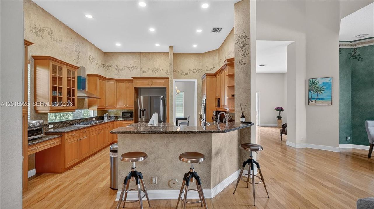 For Rent: $14,000 (5 beds, 4 baths, 5500 Square Feet)