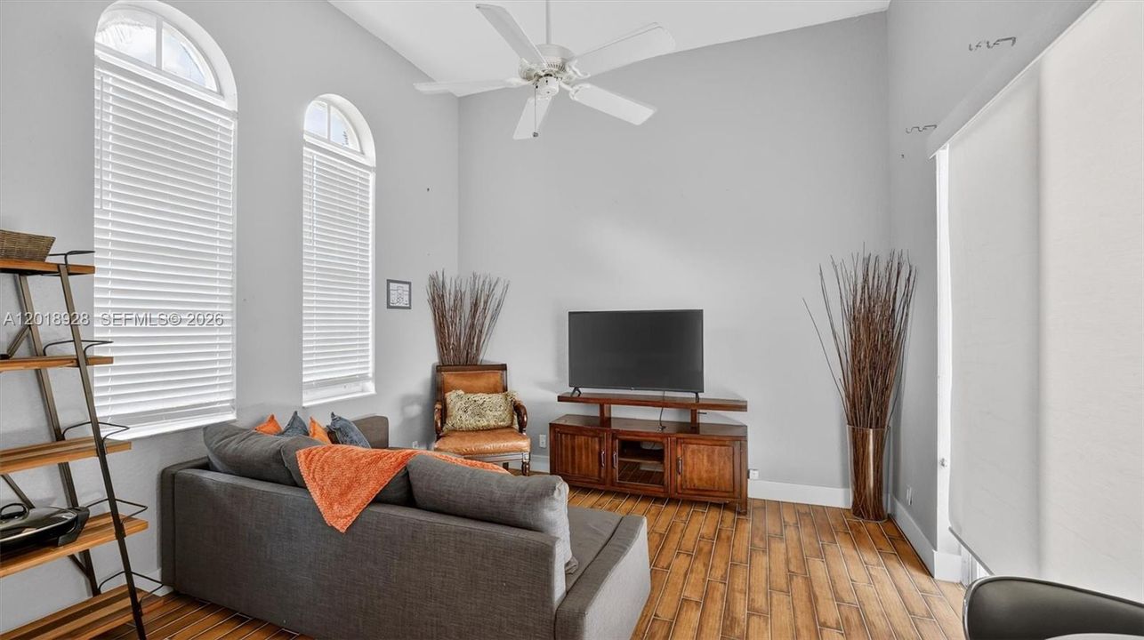 For Rent: $14,000 (5 beds, 4 baths, 5500 Square Feet)