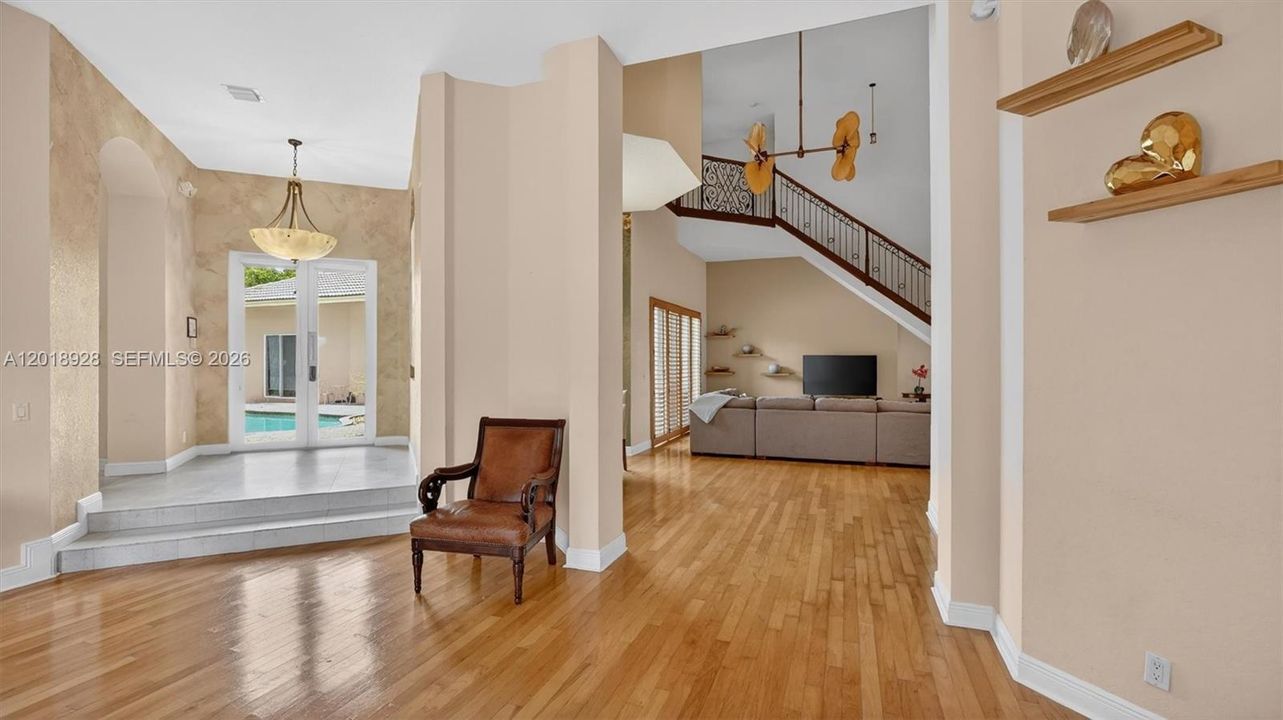 For Rent: $14,000 (5 beds, 4 baths, 5500 Square Feet)