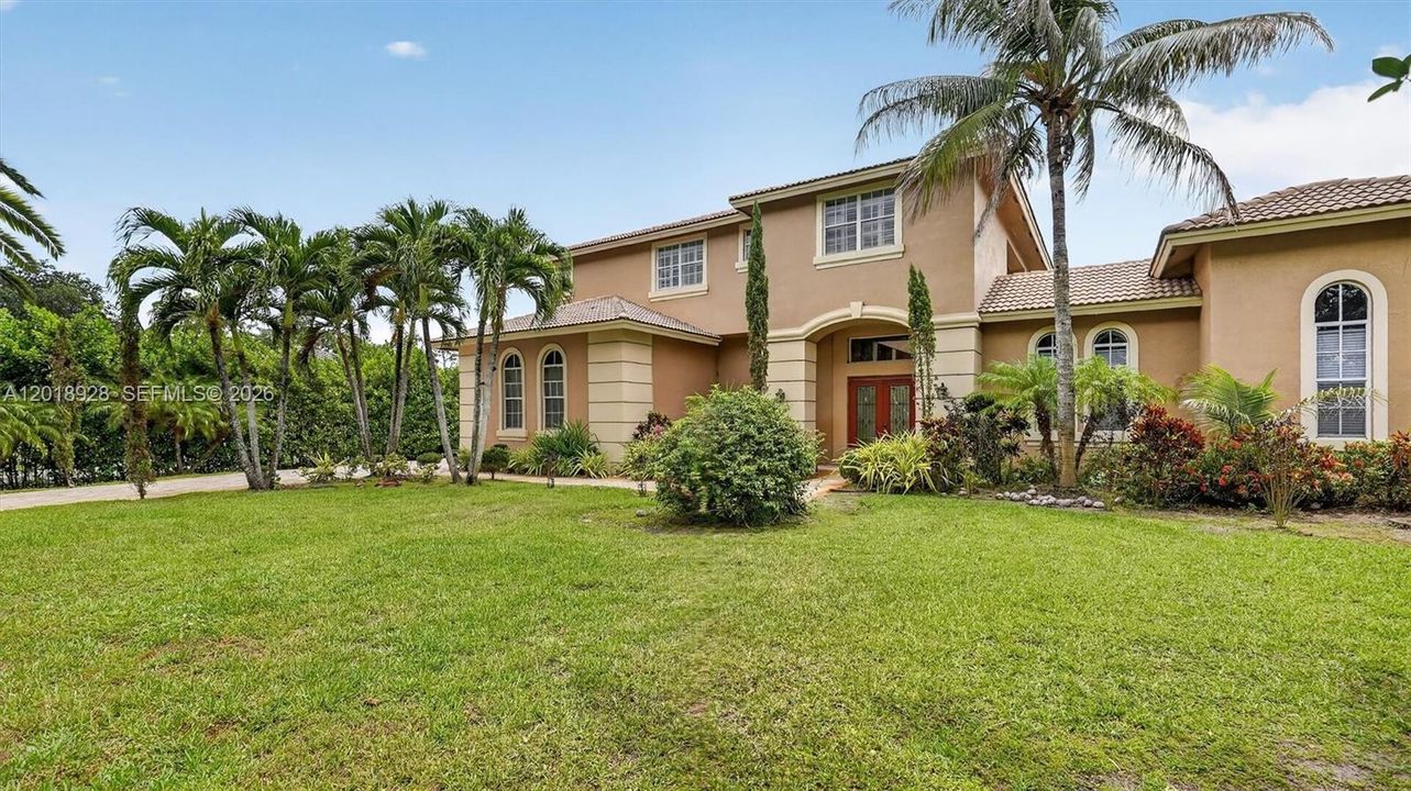 For Rent: $14,000 (5 beds, 4 baths, 5500 Square Feet)