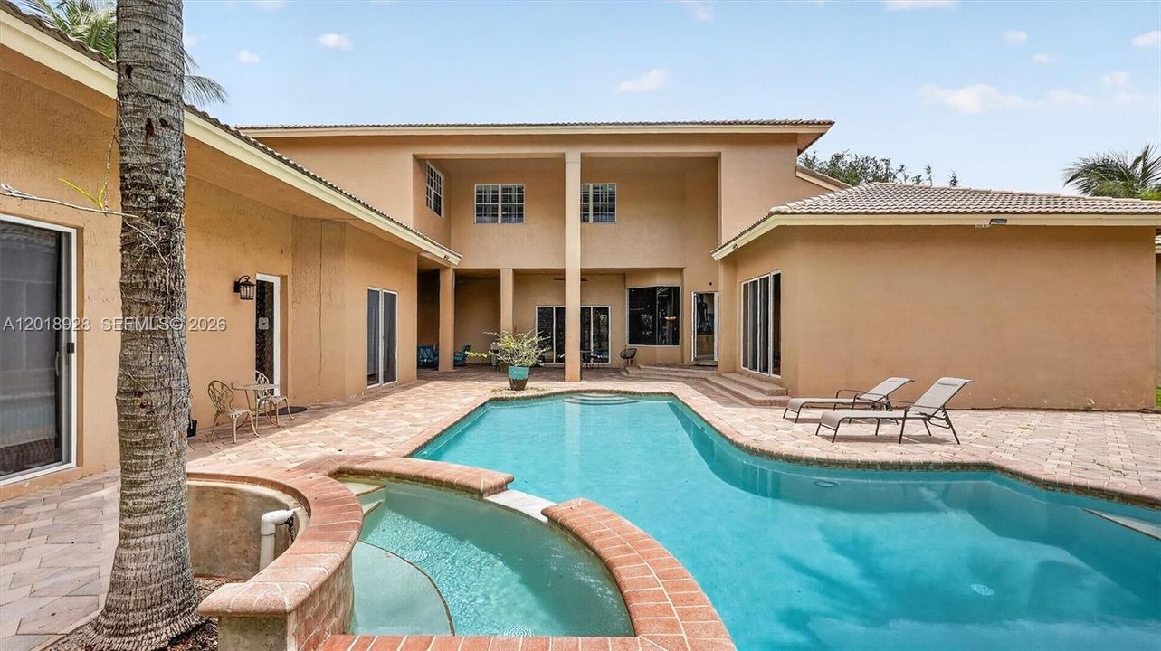 For Rent: $14,000 (5 beds, 4 baths, 5500 Square Feet)