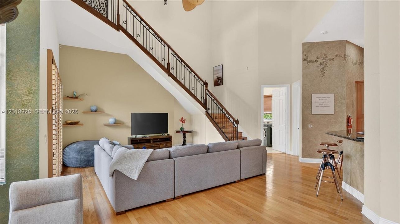 For Rent: $14,000 (5 beds, 4 baths, 5500 Square Feet)