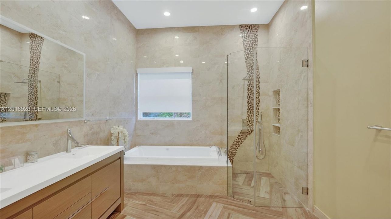 For Rent: $14,000 (5 beds, 4 baths, 5500 Square Feet)