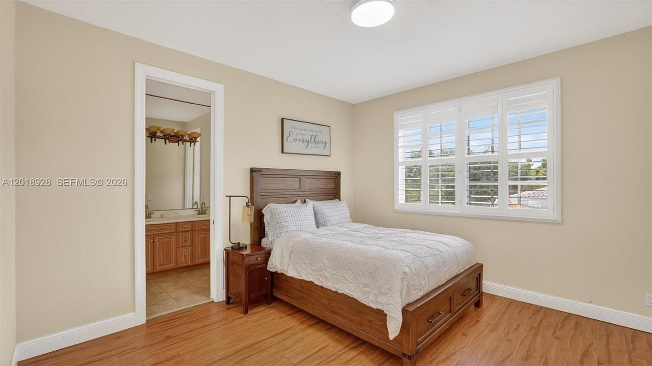 For Rent: $14,000 (5 beds, 4 baths, 5500 Square Feet)