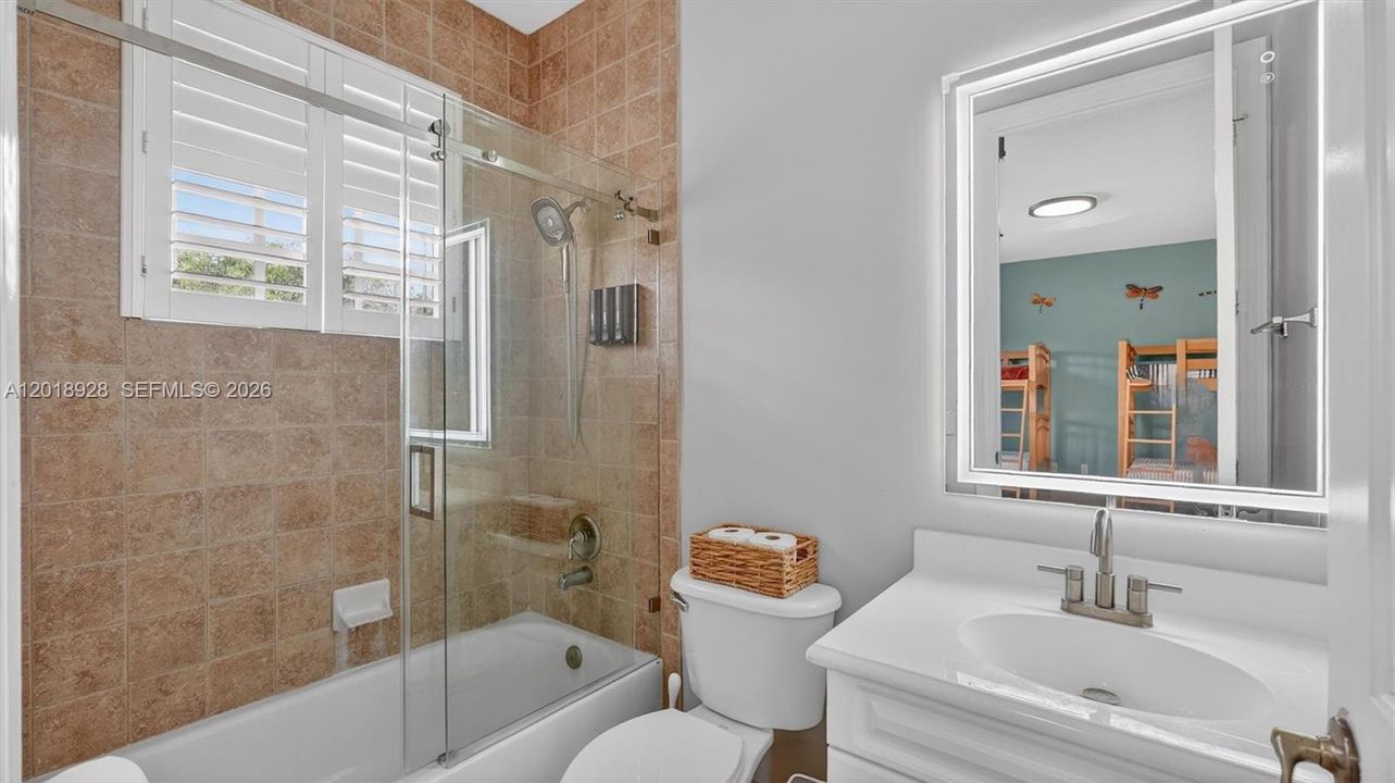 For Rent: $14,000 (5 beds, 4 baths, 5500 Square Feet)