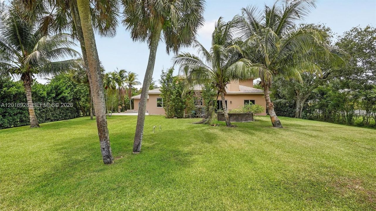 For Rent: $14,000 (5 beds, 4 baths, 5500 Square Feet)