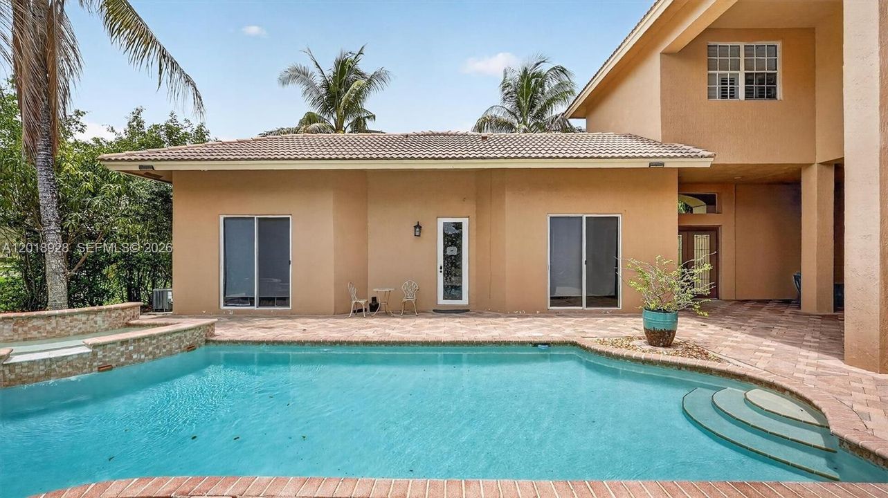 For Rent: $14,000 (5 beds, 4 baths, 5500 Square Feet)