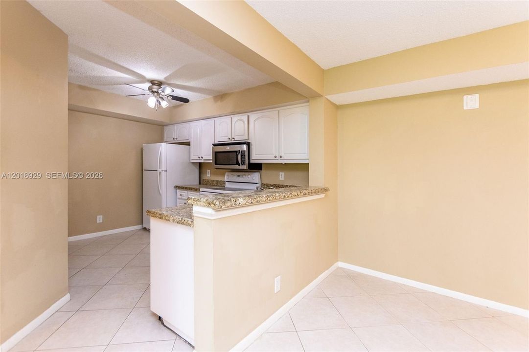 For Sale: $220,000 (2 beds, 2 baths, 1106 Square Feet)