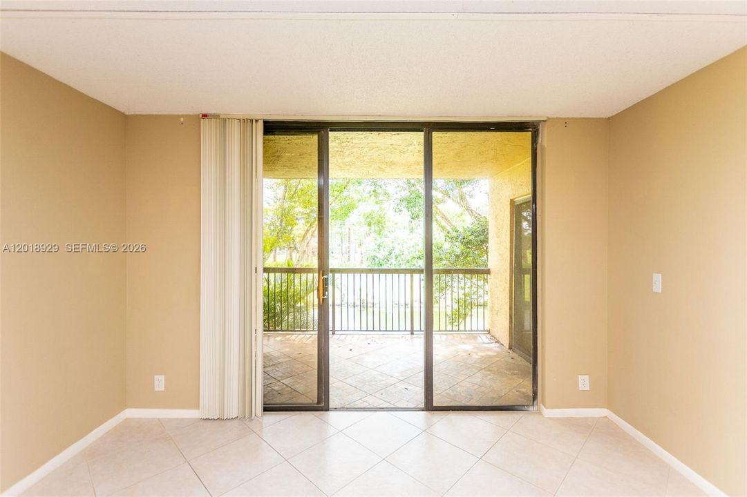 For Sale: $220,000 (2 beds, 2 baths, 1106 Square Feet)