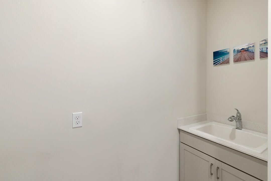 471 SE Vallarta Drive-39