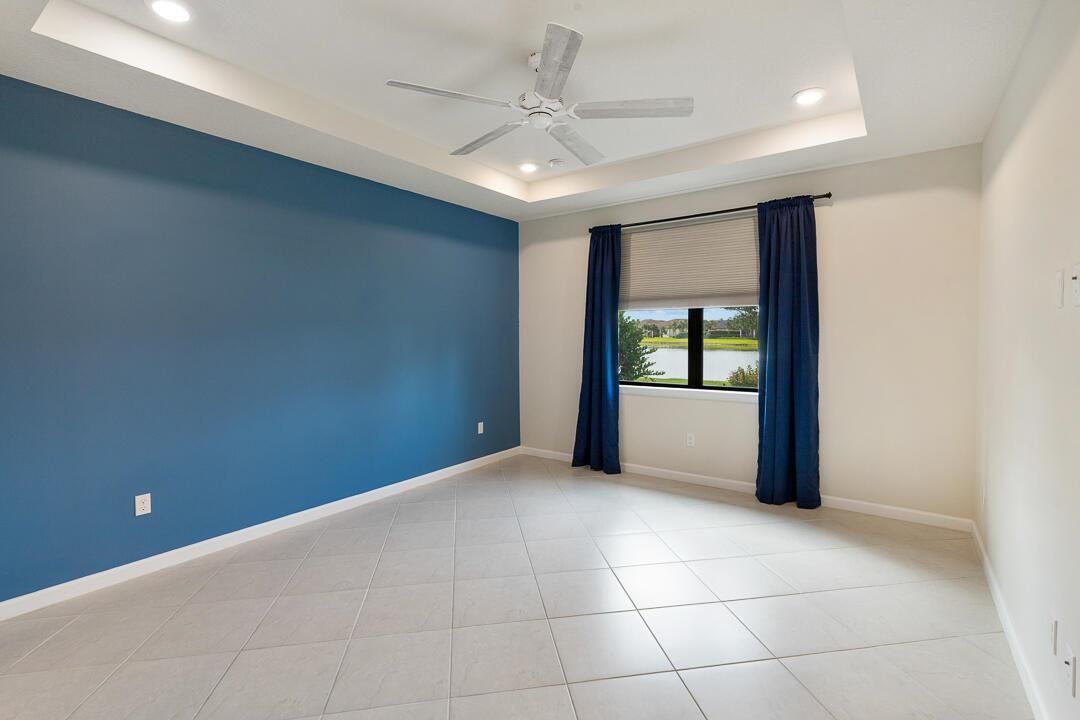 471 SE Vallarta Drive-24