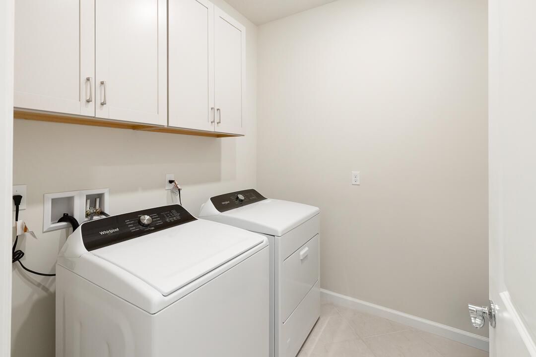 471 SE Vallarta Drive-38