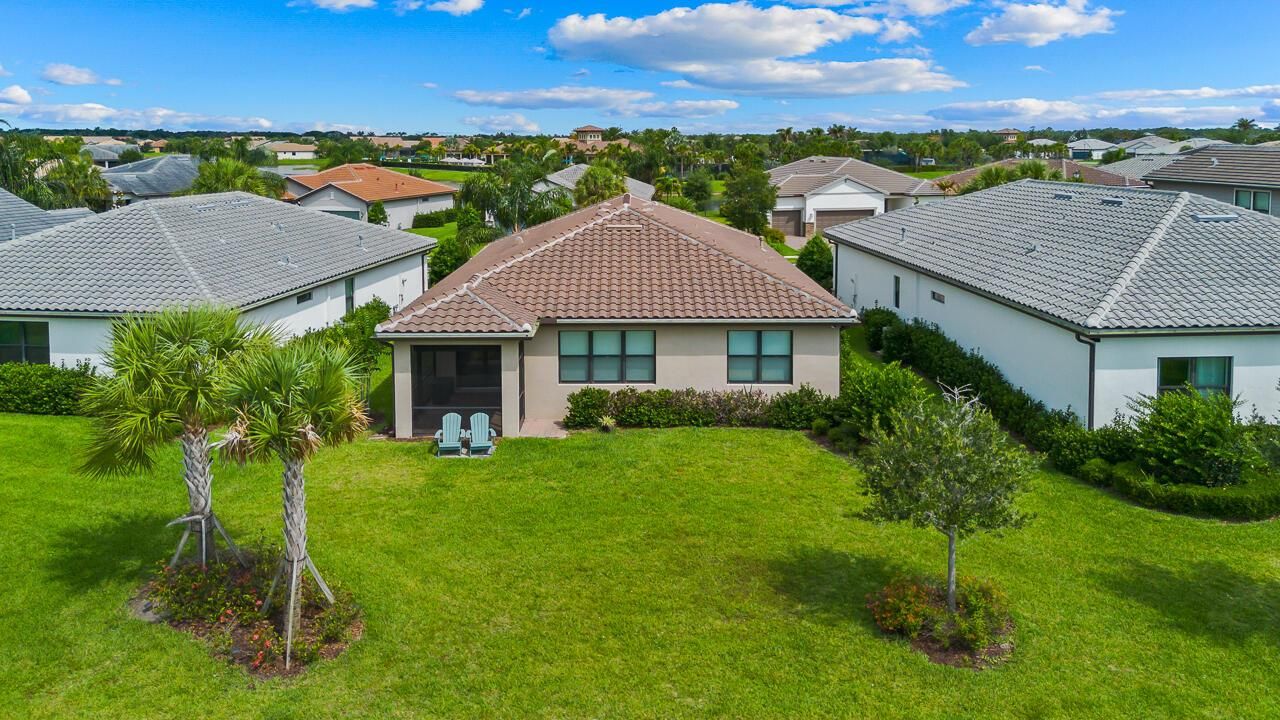 471 SE Vallarta Drive-9