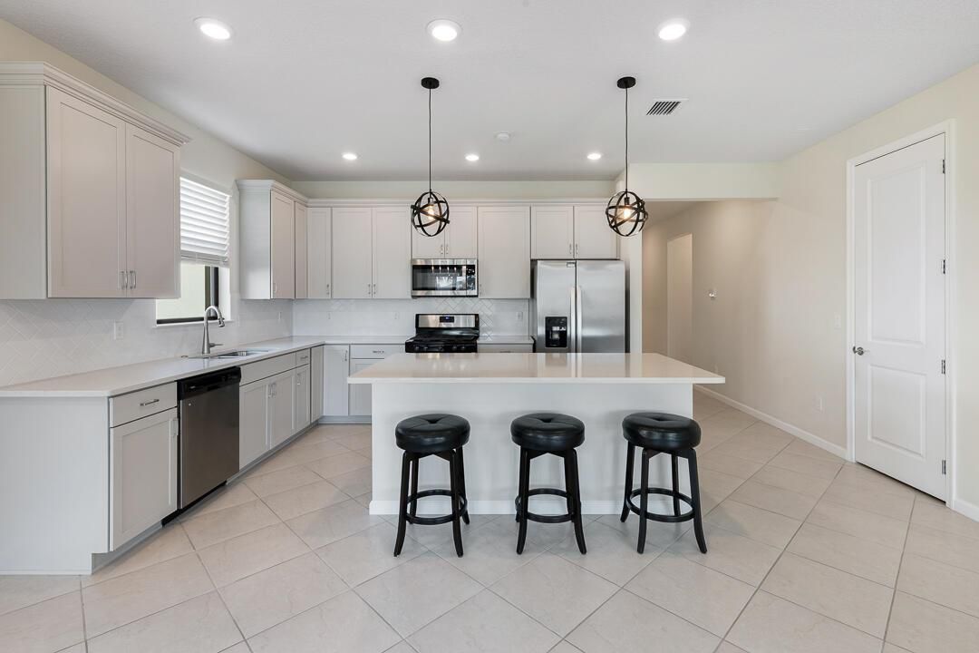 471 SE Vallarta Drive-15