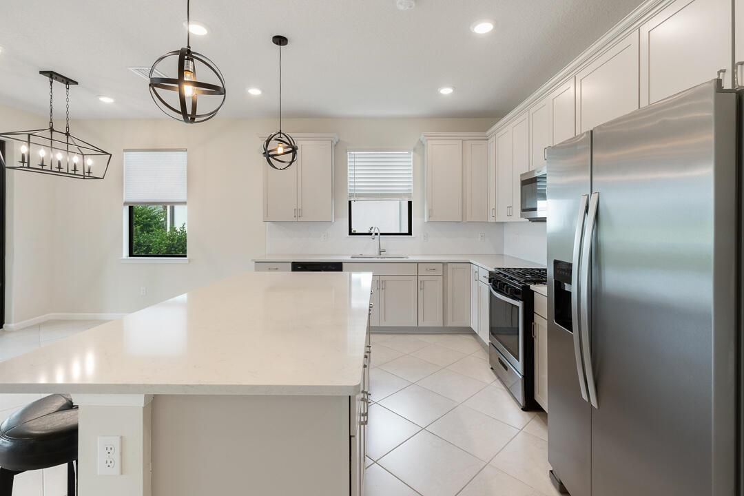 471 SE Vallarta Drive-20
