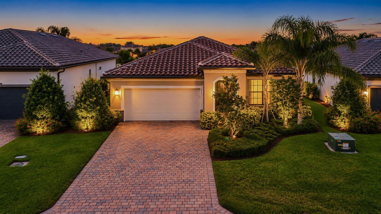 471 SE Vallarta Drive-45