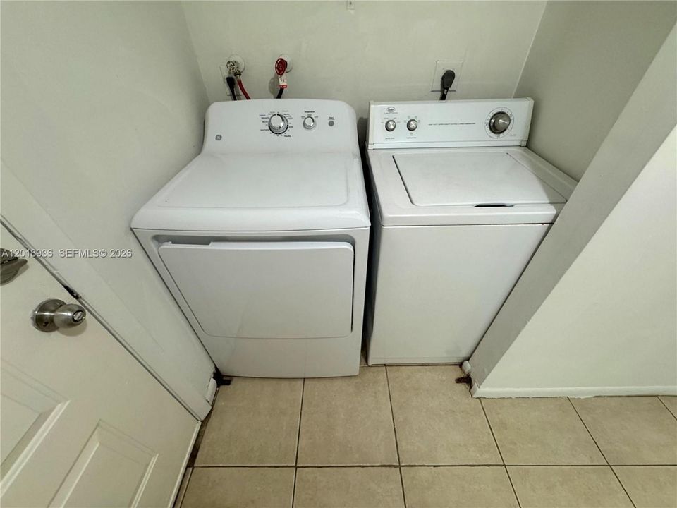 En Renta: $1,945 (2 camas, 2 baños, 1000 Pies cuadrados)