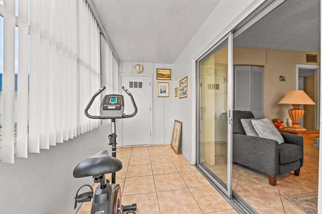 20 Patio 01