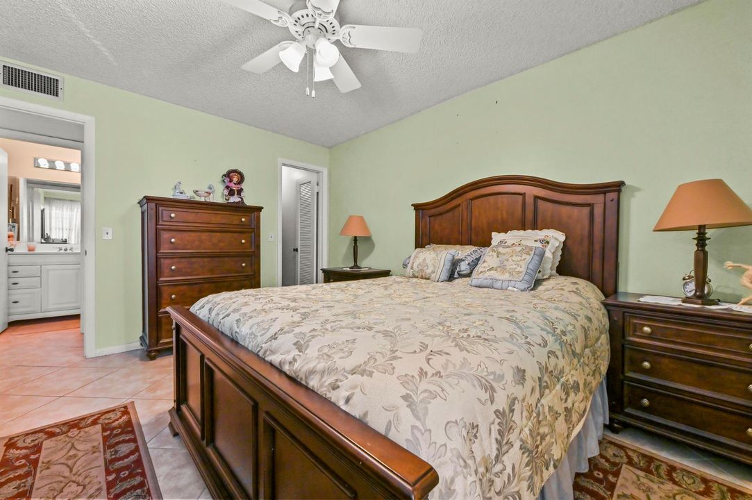 12 Bedroom 02