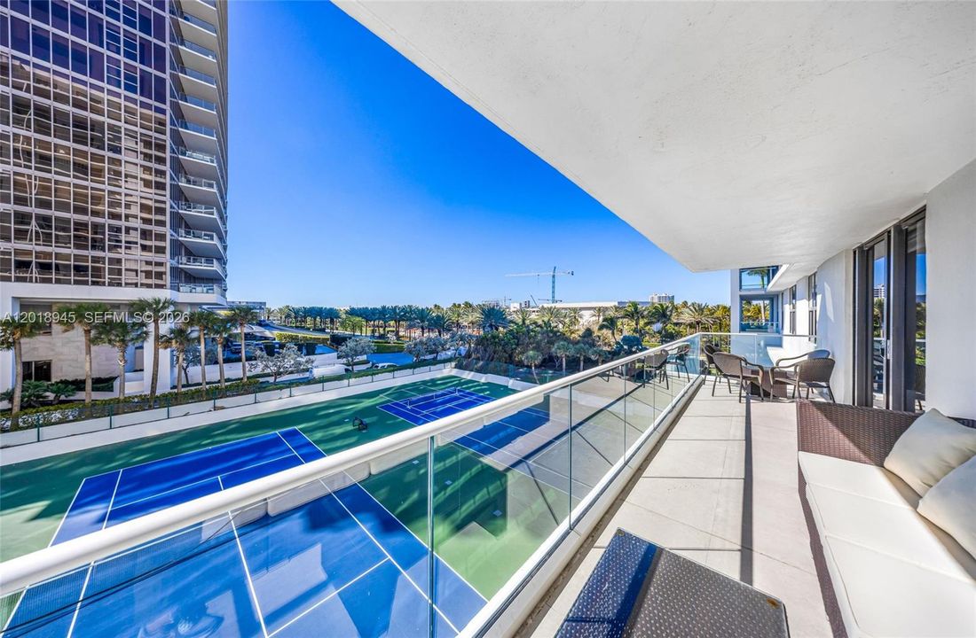 For Rent: $6,850 (2 beds, 3 baths, 1942 Square Feet)