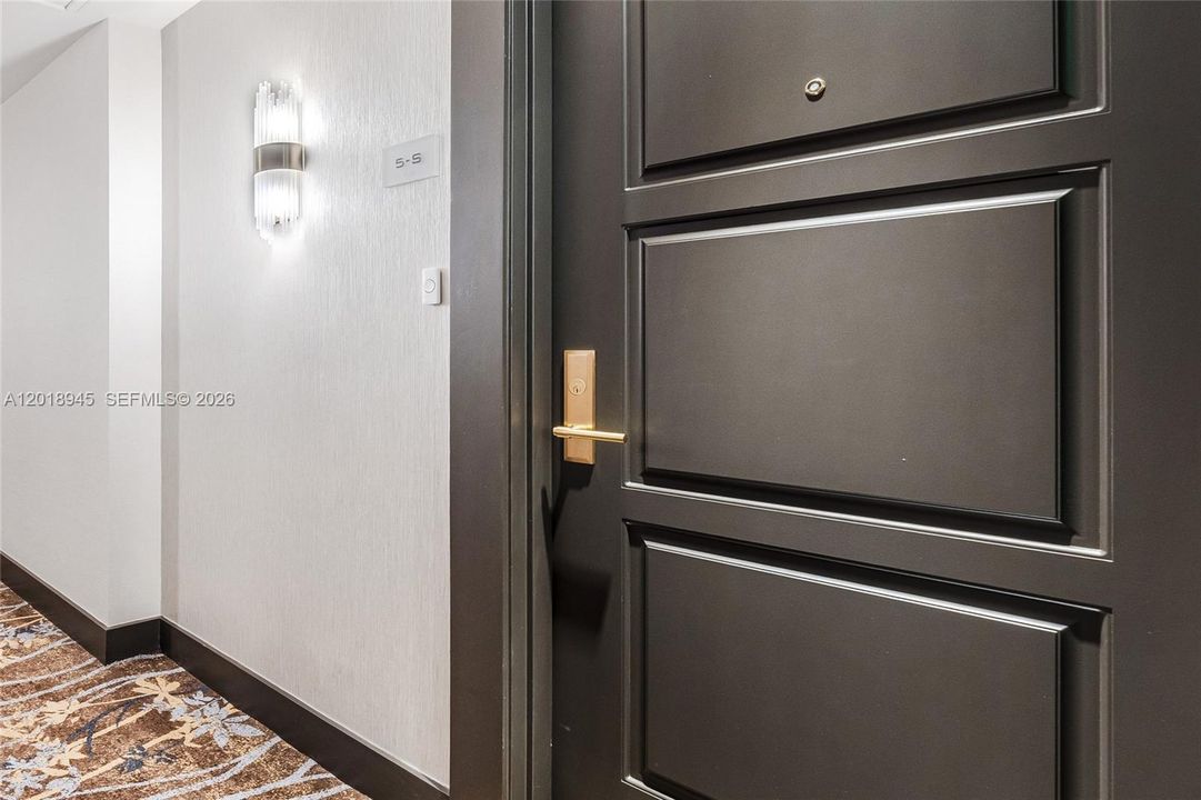 For Rent: $6,850 (2 beds, 3 baths, 1942 Square Feet)