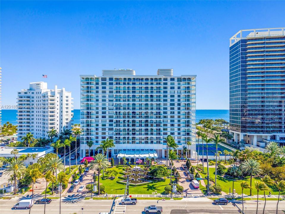 For Rent: $6,850 (2 beds, 3 baths, 1942 Square Feet)